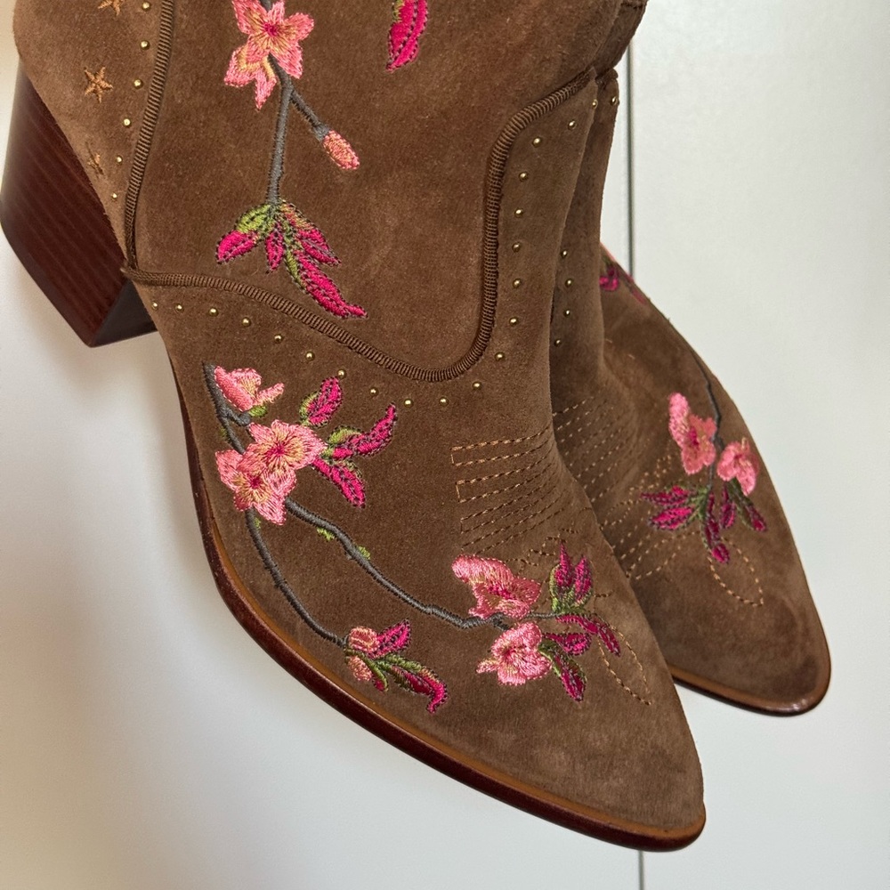NEW Embroidered Floral Ankle Boots